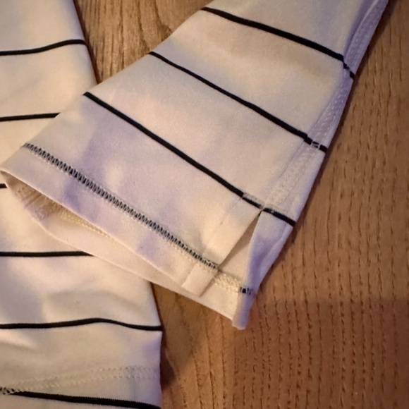 Lululemon Tuck And Flow Long Sleeve Slalom Stripe Angel Wing Sz 6 ( no size dot) - Picture 8 of 12